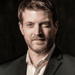 Christopher-Grundy-200x233